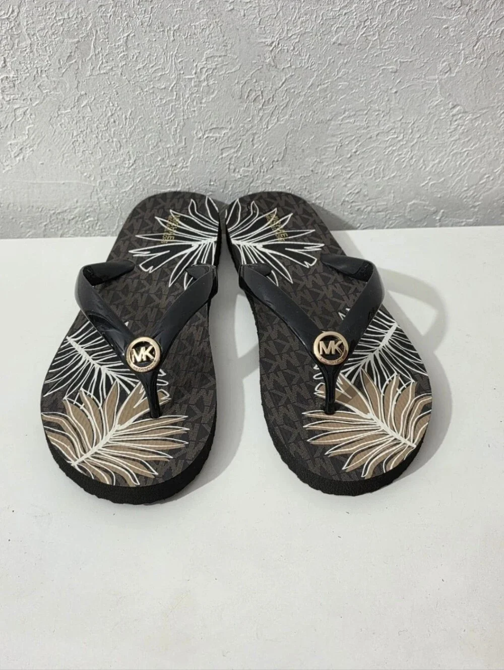 Michael Kors MK Flip-Flops Tropical Palm Print Black Sandals Women's Size 10